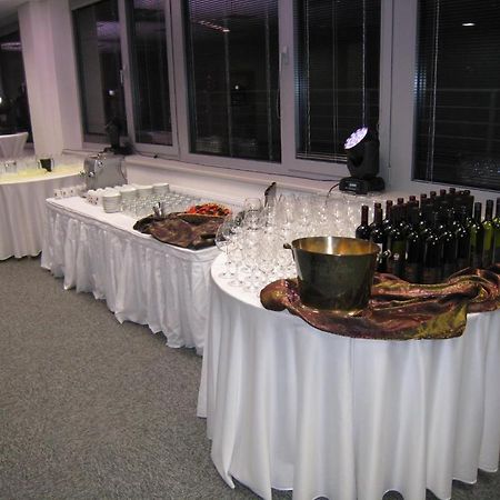 Linden Restaurant And Pension Brno Luaran gambar