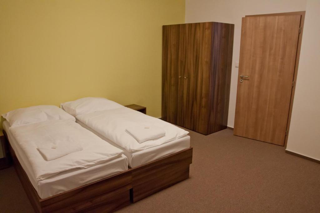 Linden Restaurant And Pension Brno Bilik gambar
