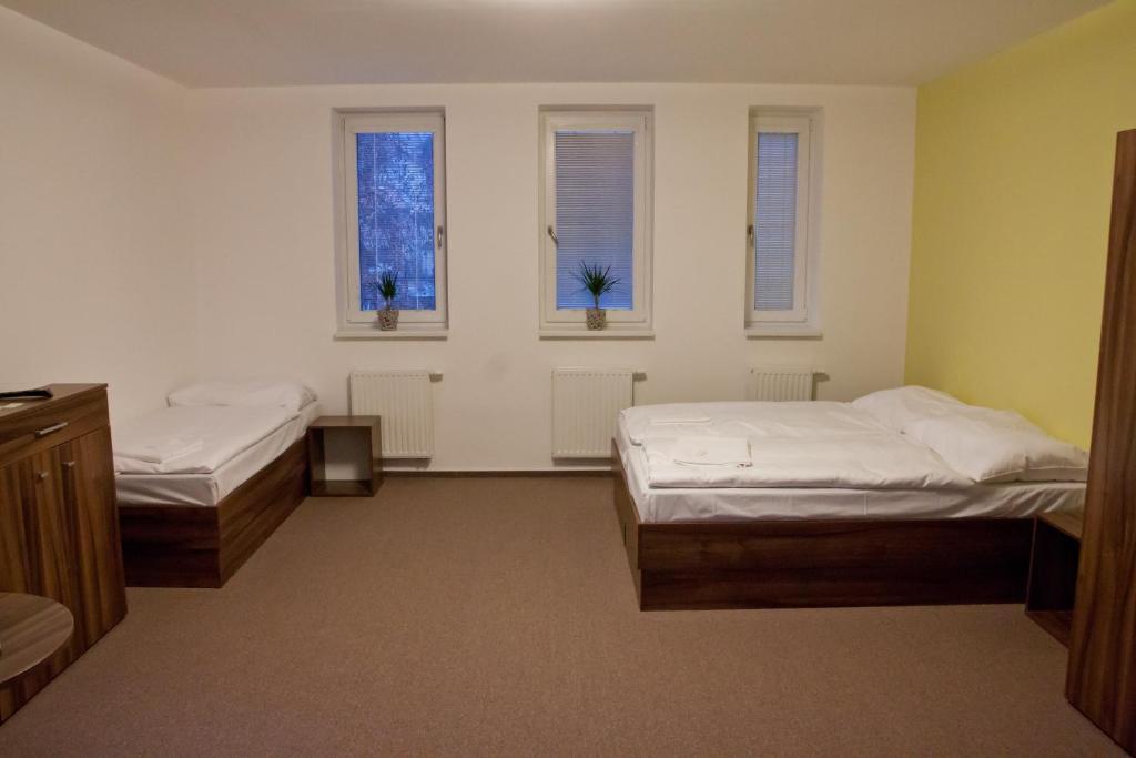 Linden Restaurant And Pension Brno Bilik gambar