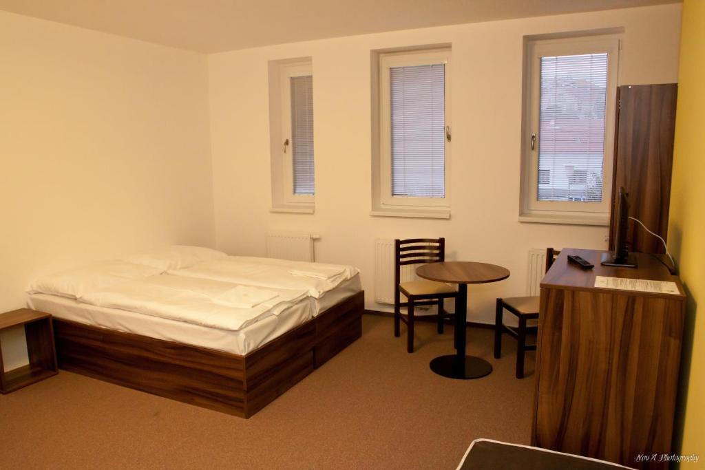 Linden Restaurant And Pension Brno Bilik gambar